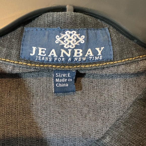 JeanBay Blue Jean Jacket sz Large with embroidered bling design in the back - Picture 3 of 7